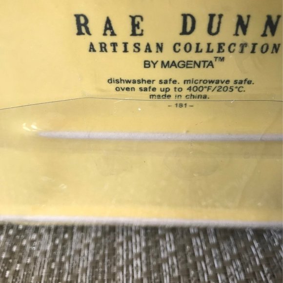 Rae Dunn shamrock baking dish with cover new - Picture 5 of 5